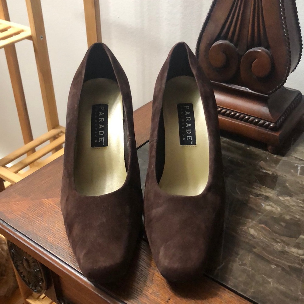 Parade Collection Heels, Size 10W, Brown Suede